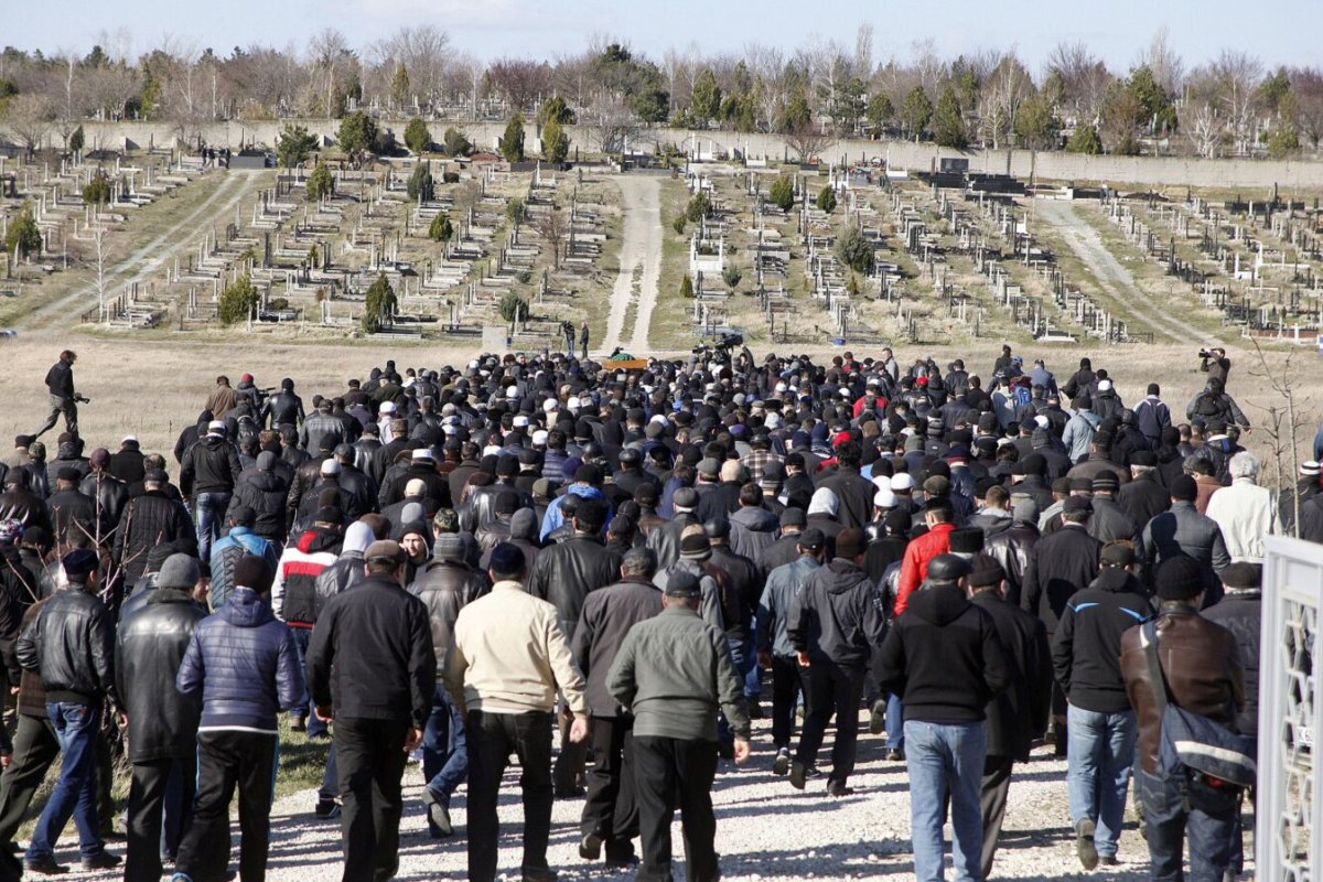 Funeral of Reshat Ametov, a Crimean Tatar political activist. Simferopol city cemetery, 18 March 2014 / Photo: RFE/RL